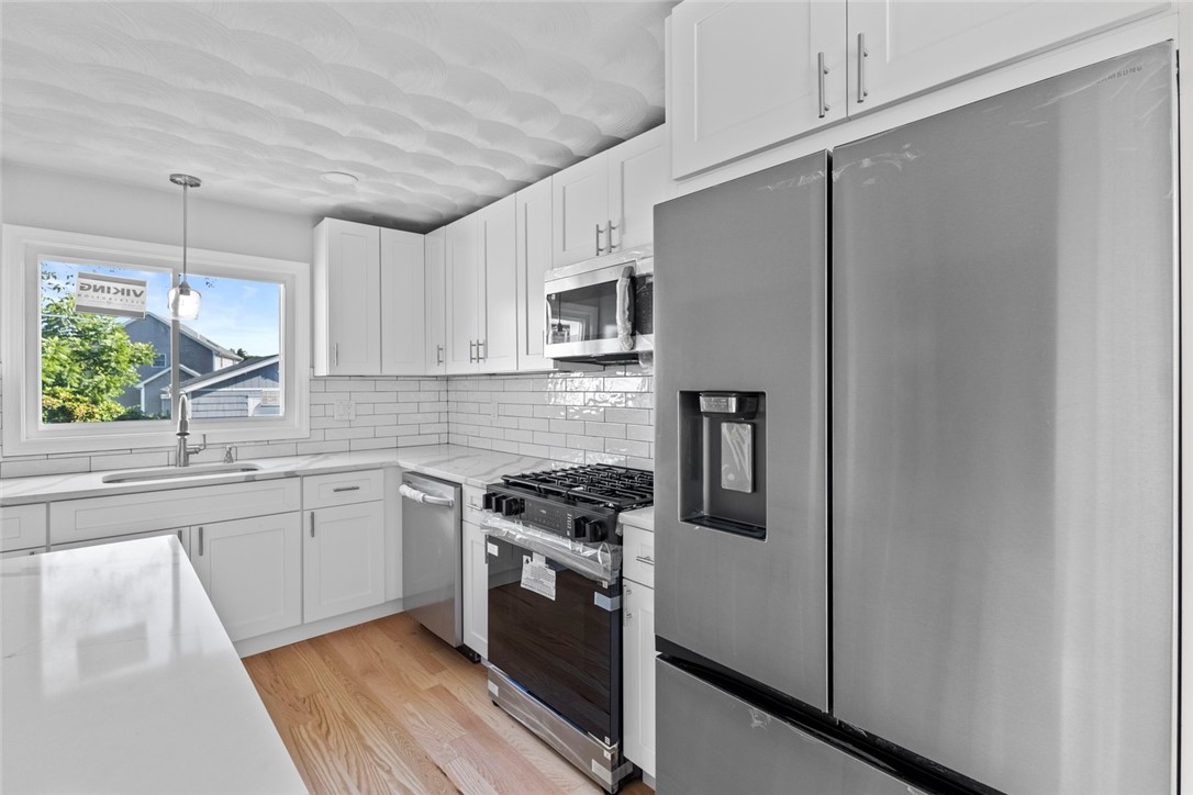 3 Riverview Avenue Westerly, RI 02891 - Photo 25 of 36