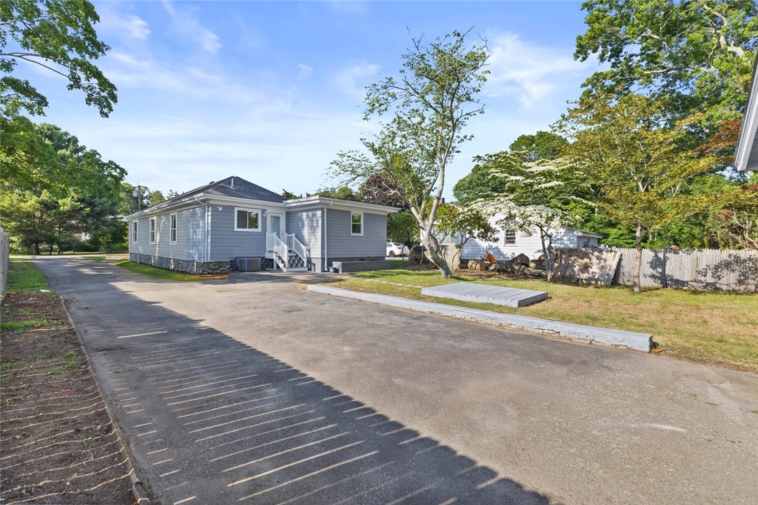 3 Riverview Avenue Westerly, RI 02891 - Photo 6 of 36