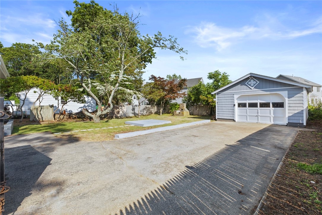 3 Riverview Avenue Westerly, RI 02891 - Photo 7 of 36