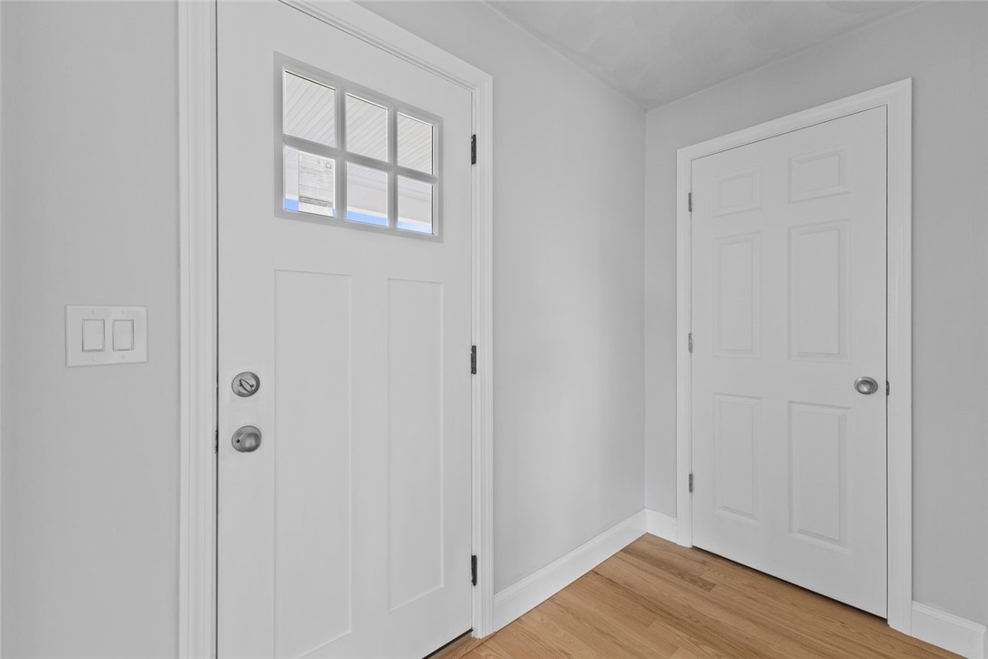 3 Riverview Avenue Westerly, RI 02891 - Photo 9 of 36