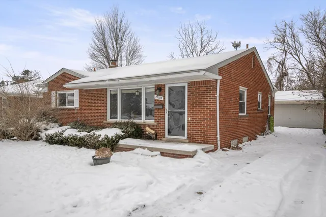 $1,800 | 27576 MacKenzie Drive, Westland, MI 48185