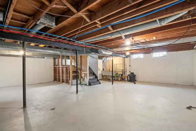 $1,800 | 27576 MacKenzie Drive, Westland, MI 48185