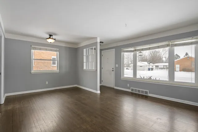 $1,800 | 27576 MacKenzie Drive, Westland, MI 48185