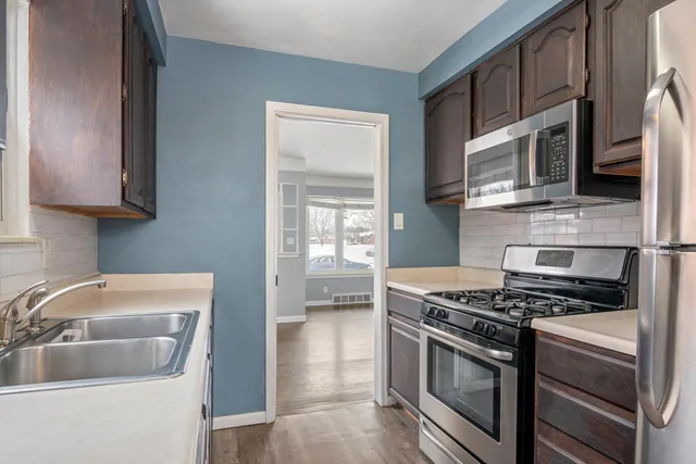 $1,800 | 27576 MacKenzie Drive, Westland, MI 48185