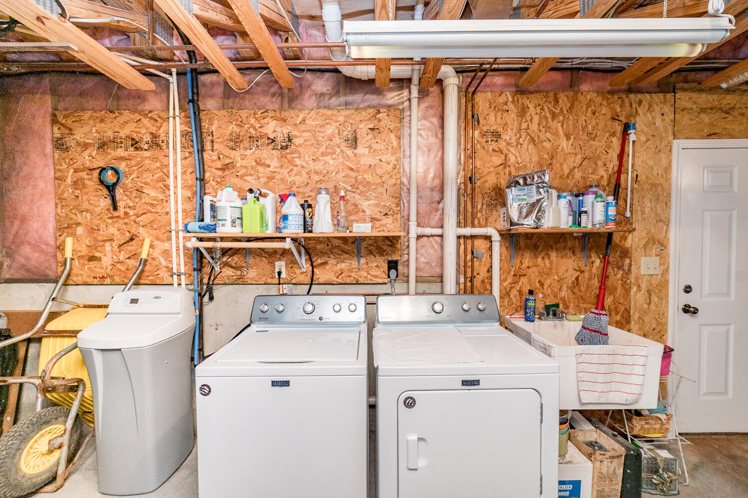1707 Airport Road Moneta, VA 24121 - Photo 50 of 62 LL Laundry