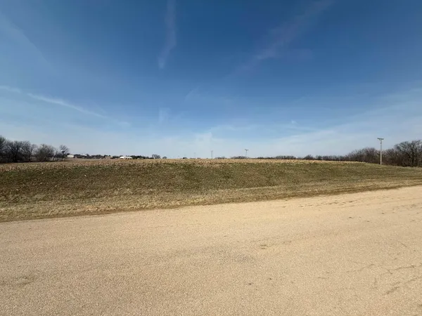 $39,000 | 5482 Timber Ridge Road, Lena, IL 61048