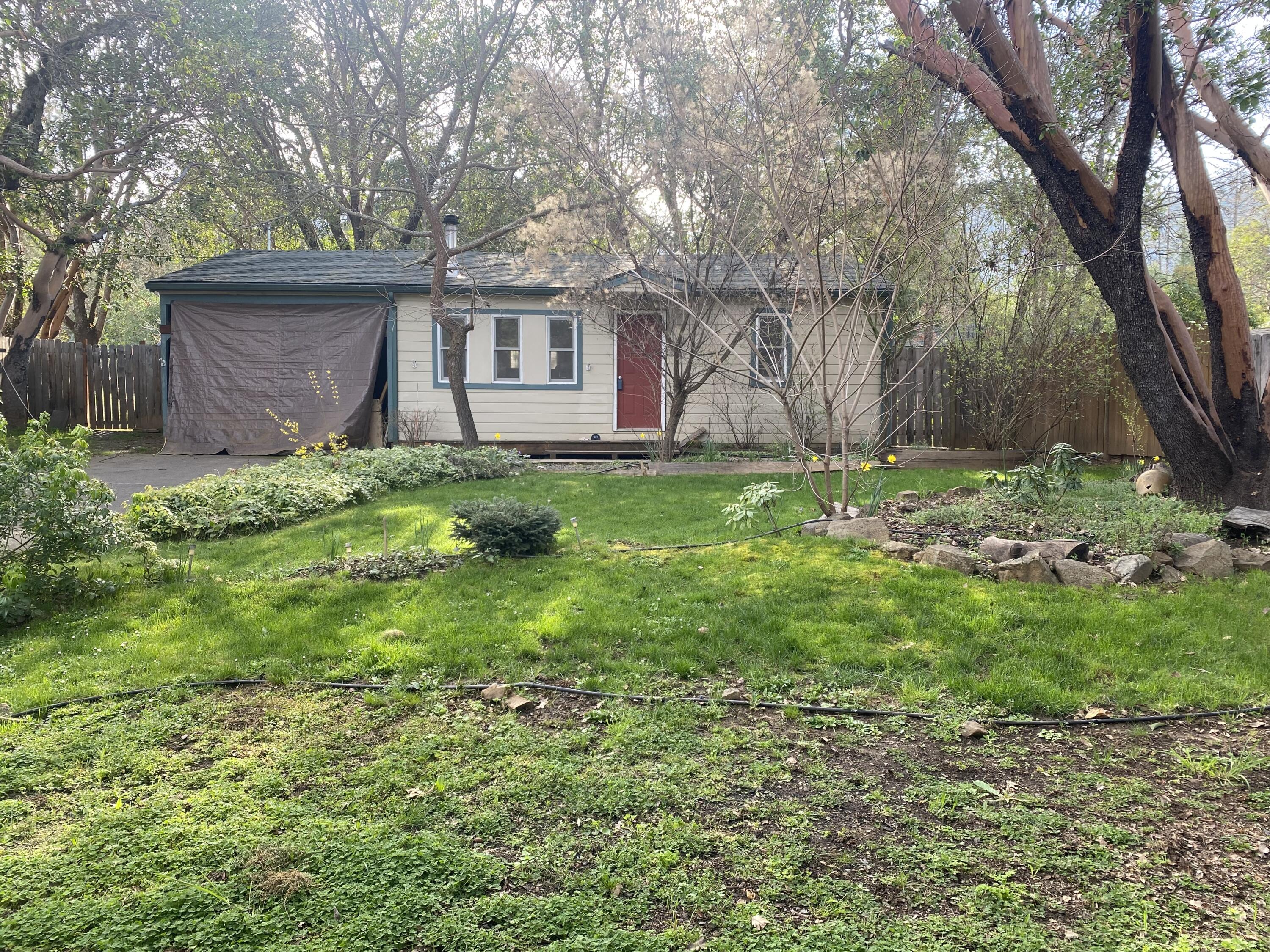 233 Upper Applegate Road Jacksonville, OR 97530 - Photo 1 of 10 front