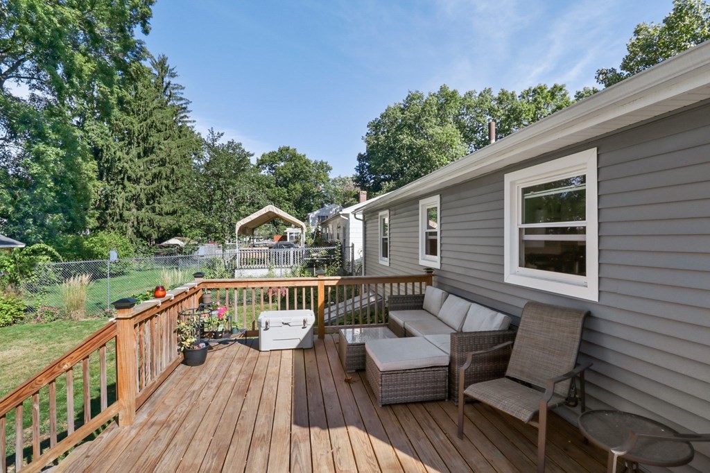 114 Clement Street Springfield, MA 01118 - Photo 20 of 25