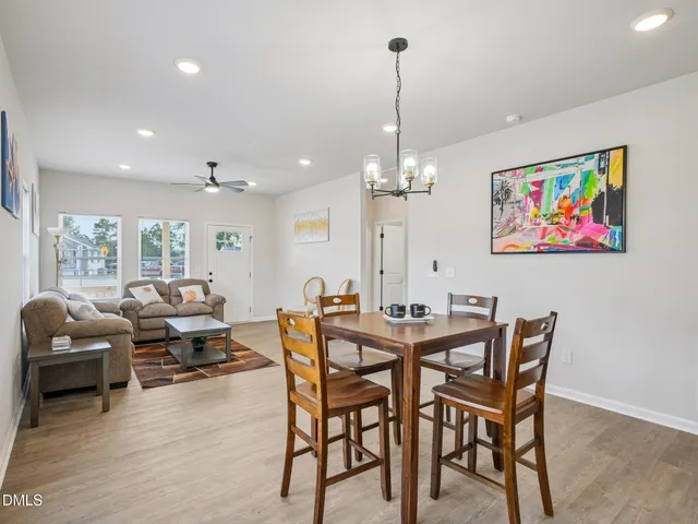 $279,900 | 137 West Old Glencoe Road, Burlington, NC 27217