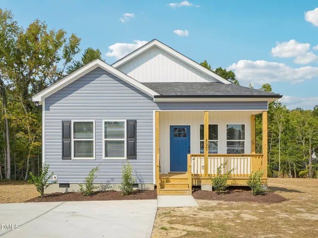 $279,900 | 137 West Old Glencoe Road, Burlington, NC 27217