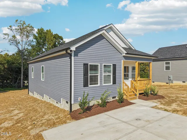 $279,900 | 137 West Old Glencoe Road, Burlington, NC 27217