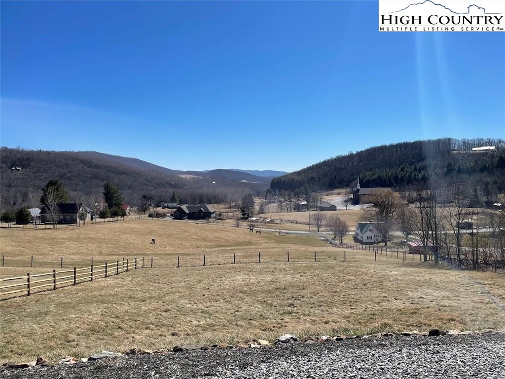 258 Walter Ridge Road West Jefferson, NC 28694 - Photo 2 of 29 Gallery Image 2