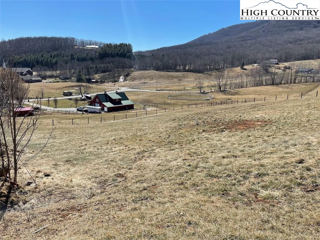 258 Walter Ridge Road West Jefferson, NC 28694 - Photo 3 of 29 Gallery Image 3