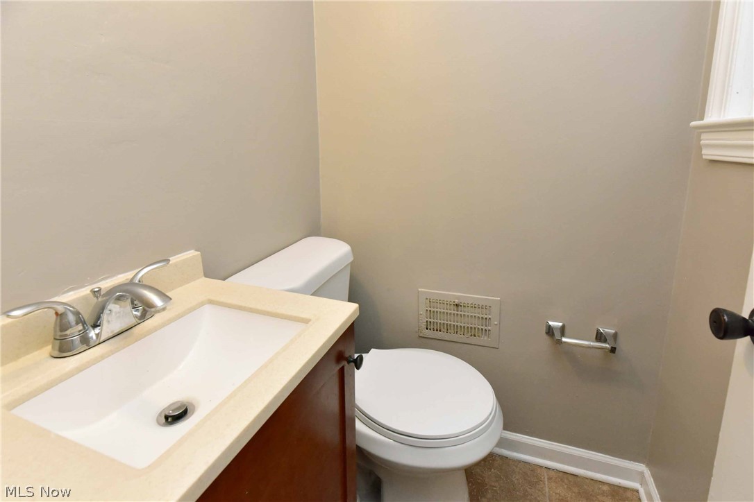 3870 Bushnell Road Cleveland, OH 44118 - Photo 12 of 27 Gallery Image 12