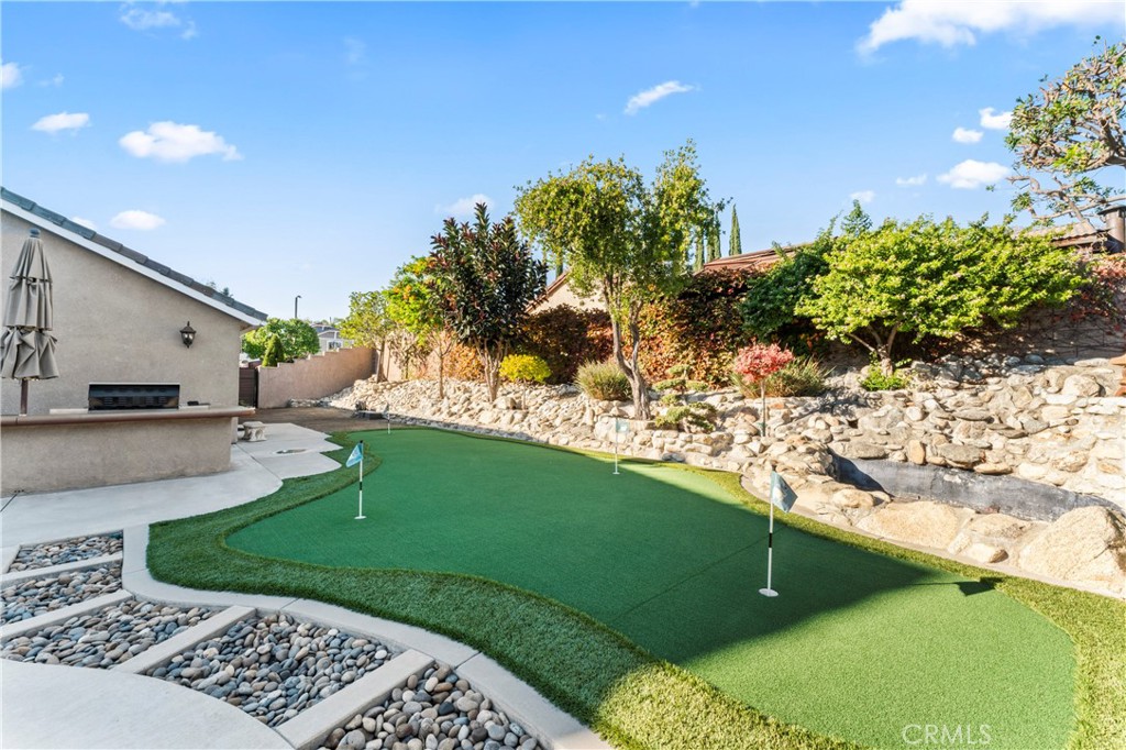 5737 Peridot Avenue Rancho Cucamonga, CA 91701 - Photo 21 of 40 a view of a yard