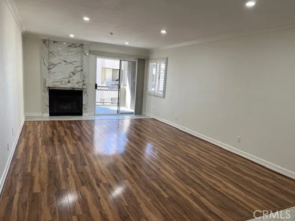 $3,850 | 320 Lake Street, Huntington Beach, CA 92648