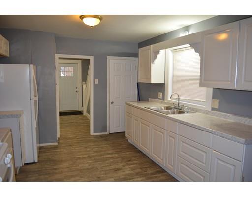 132 Wait Street Springfield, MA 01104 - Photo 12 of 29