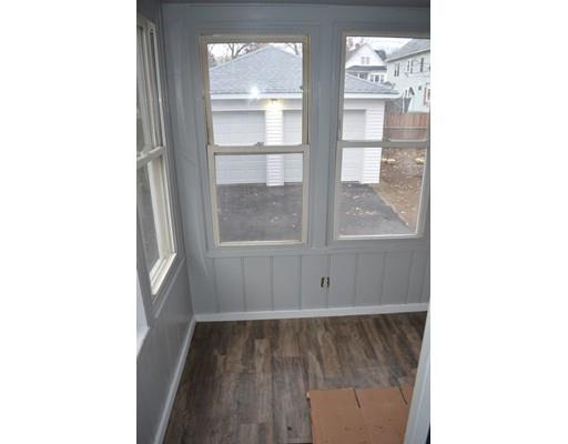 132 Wait Street Springfield, MA 01104 - Photo 8 of 29