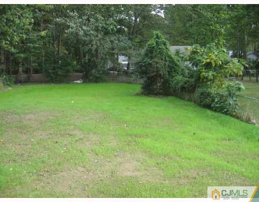 1740 Holly Road North Brunswick, NJ 08902 - Photo 3 of 3