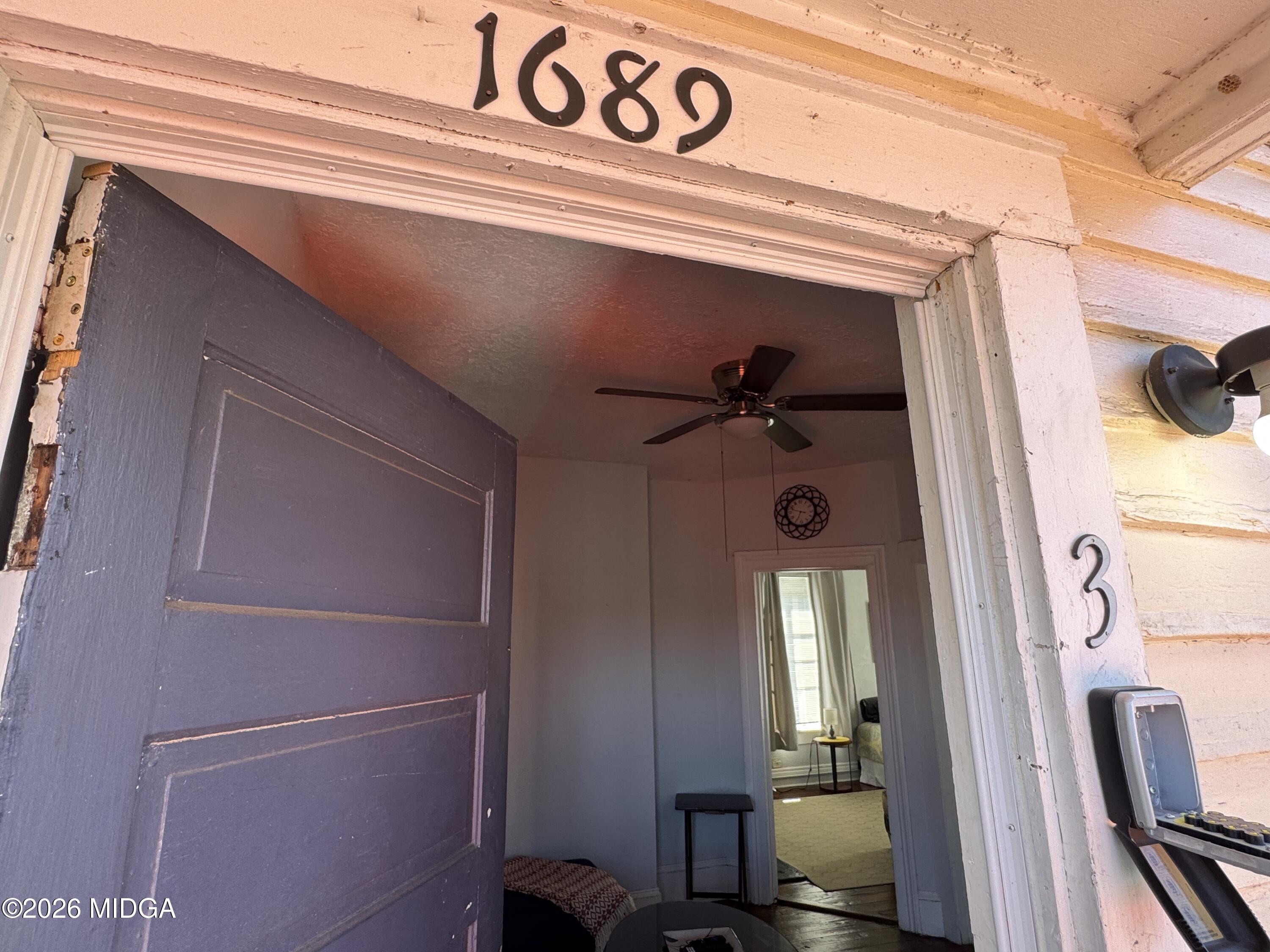 1687 Lawton Avenue Macon, GA 31201 - Photo 13 of 22 a view of a hallway with entryway