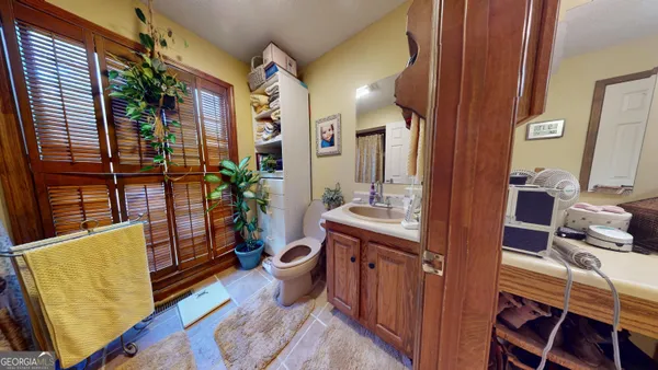 a view of an entryway with a door