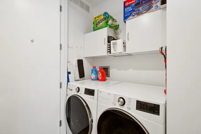 $1,099,000 | 550 North St Clair Street, Unit 2603, Chicago, IL 60611