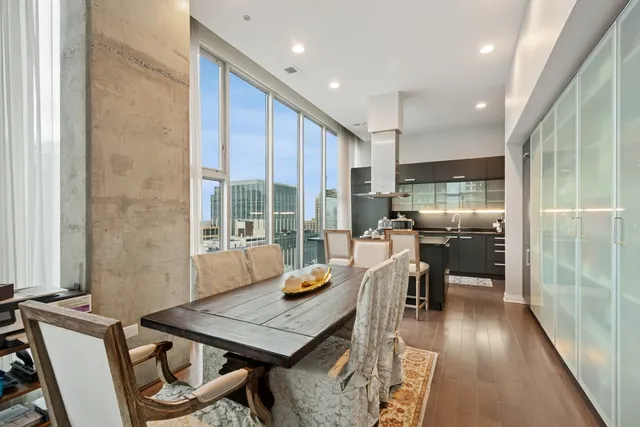 $1,099,000 | 550 North St Clair Street, Unit 2603, Chicago, IL 60611