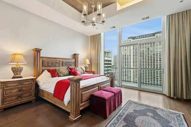 $1,099,000 | 550 North St Clair Street, Unit 2603, Chicago, IL 60611