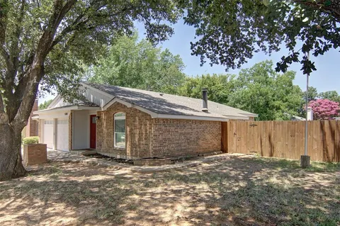$299,900 | 5100 Hawkins Cemetery Road, Arlington, TX 76017