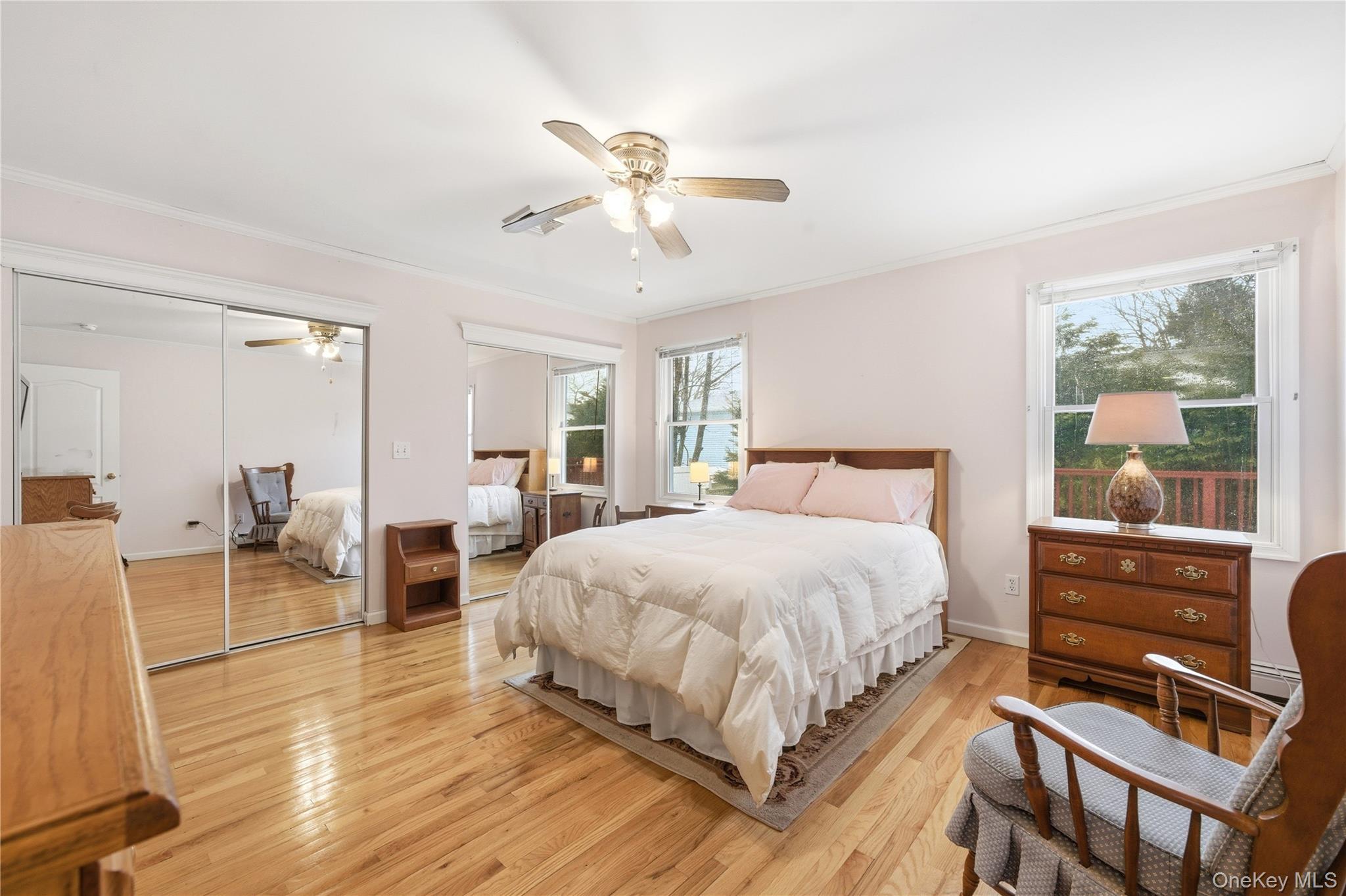 43 Ridgeway Boulevard Bay Shore, NY 11706 - Photo 17 of 36