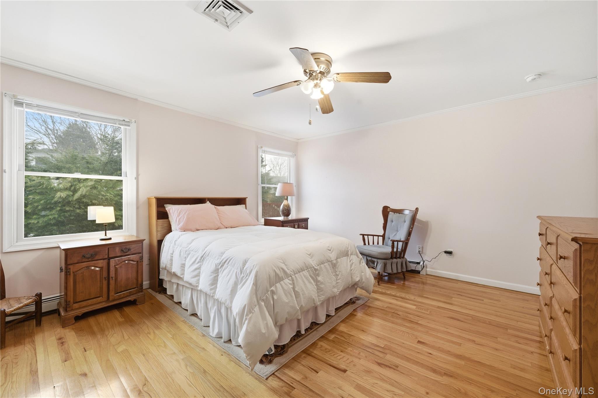 43 Ridgeway Boulevard Bay Shore, NY 11706 - Photo 18 of 36