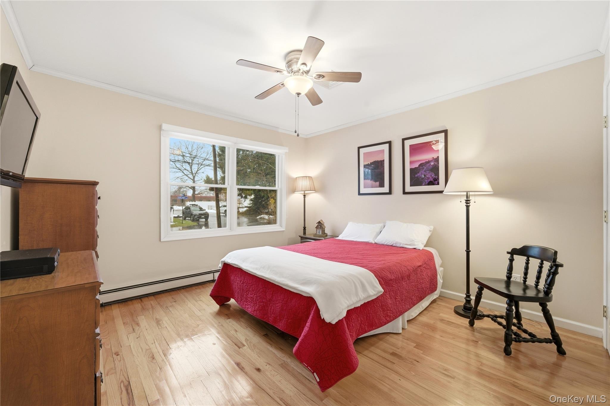 43 Ridgeway Boulevard Bay Shore, NY 11706 - Photo 20 of 36