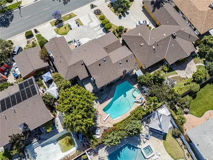 $2,225,000 | 4121 Country Club Drive, Lakewood, CA 90712