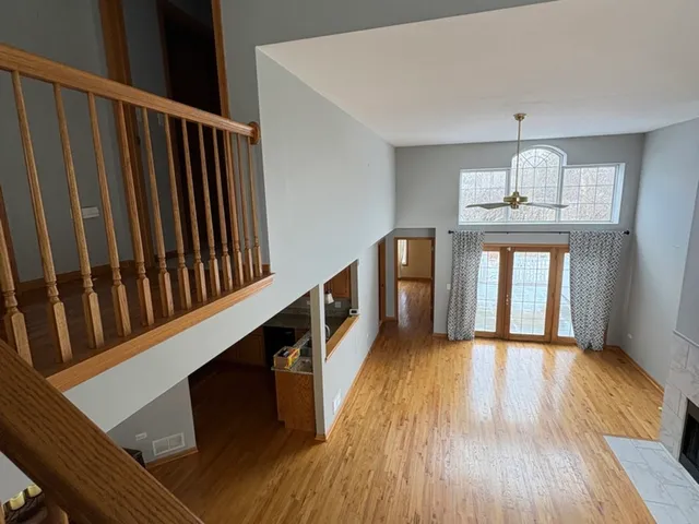 $275,000 | 5536 Foxwoods Drive, Oak Lawn, IL 60453