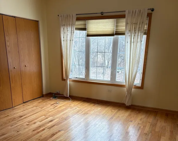 $275,000 | 5536 Foxwoods Drive, Oak Lawn, IL 60453