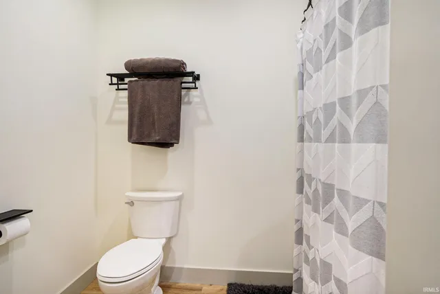 $999,900 | 10700 Adams Road, Granger, IN 46530