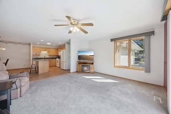 $255,000 | 307 Circle View Drive, Dassel, MN 55325