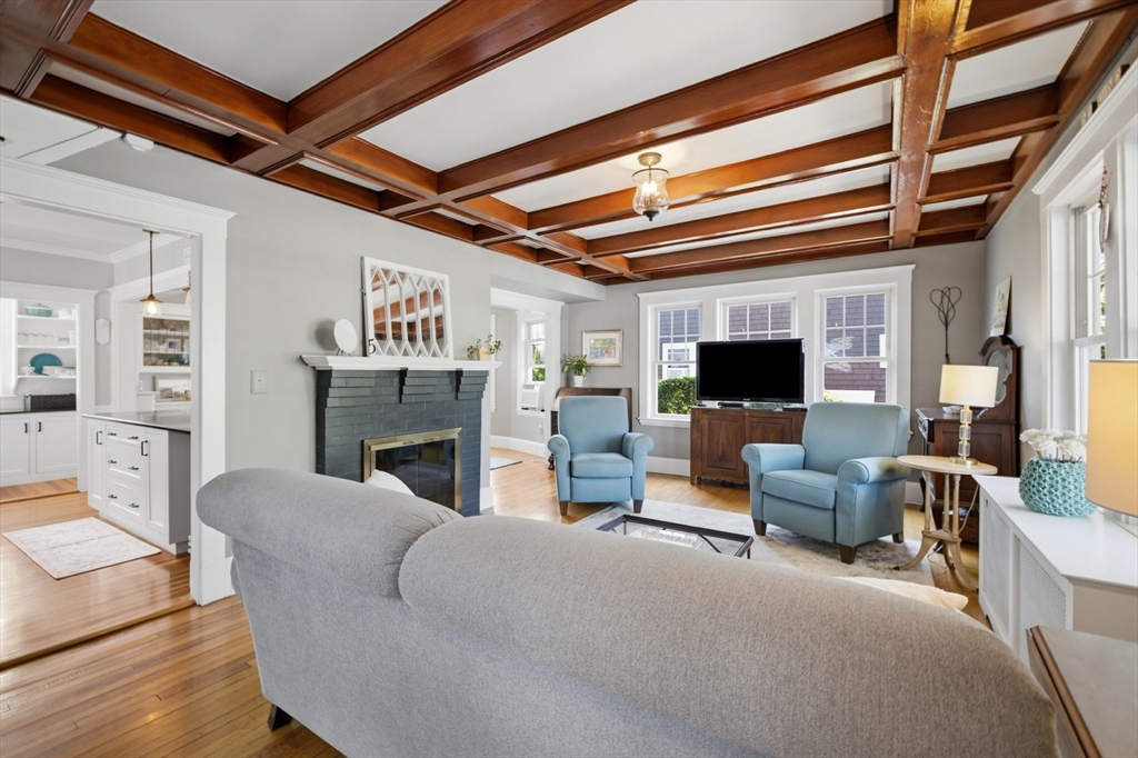 41 Buckingham Road Quincy, MA 02170 - Photo 5 of 23