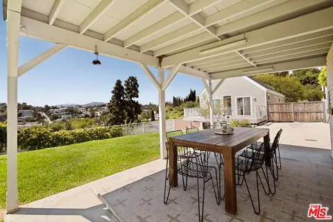 $1,549,000 | 2112 Duane Street, Los Angeles, CA 90039