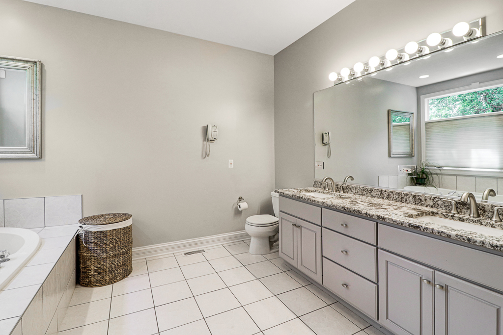 14N679 Timber Ridge Drive Elgin, IL 60124 - Photo 29 of 49