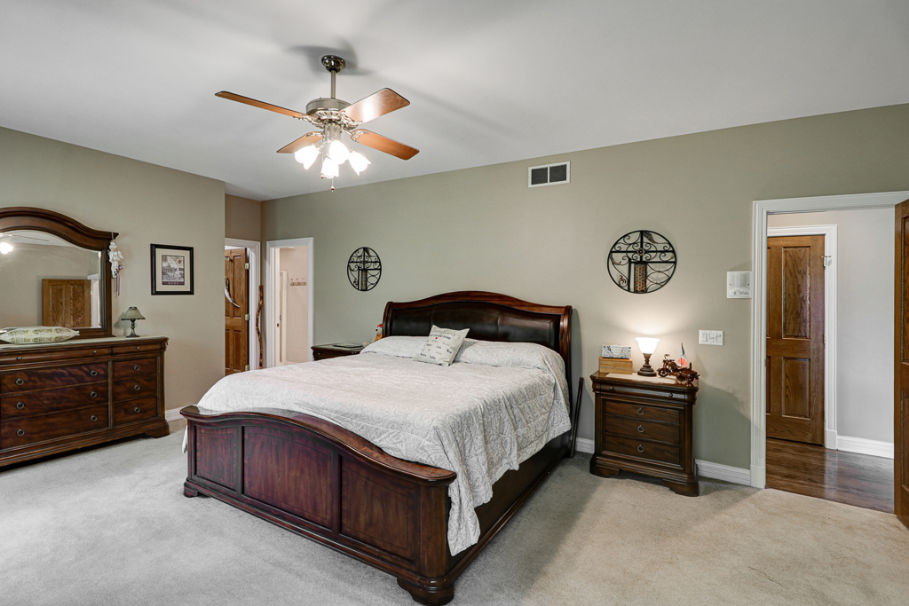 14N679 Timber Ridge Drive Elgin, IL 60124 - Photo 33 of 49