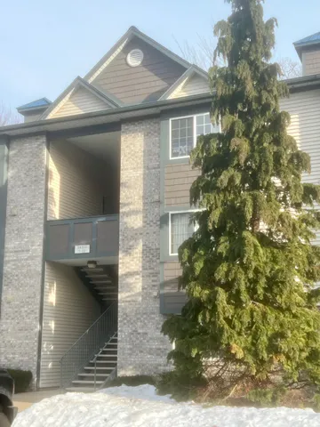 $214,900 | 18372 North Ridge Court, Unit 8, Spring Lake, MI 49456
