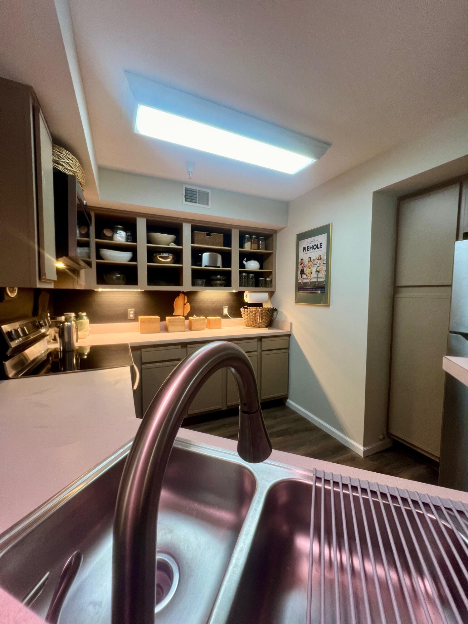 18372 North Ridge Court, Unit 8 Spring Lake, MI 49456 - Photo 4 of 44 IMG_8872