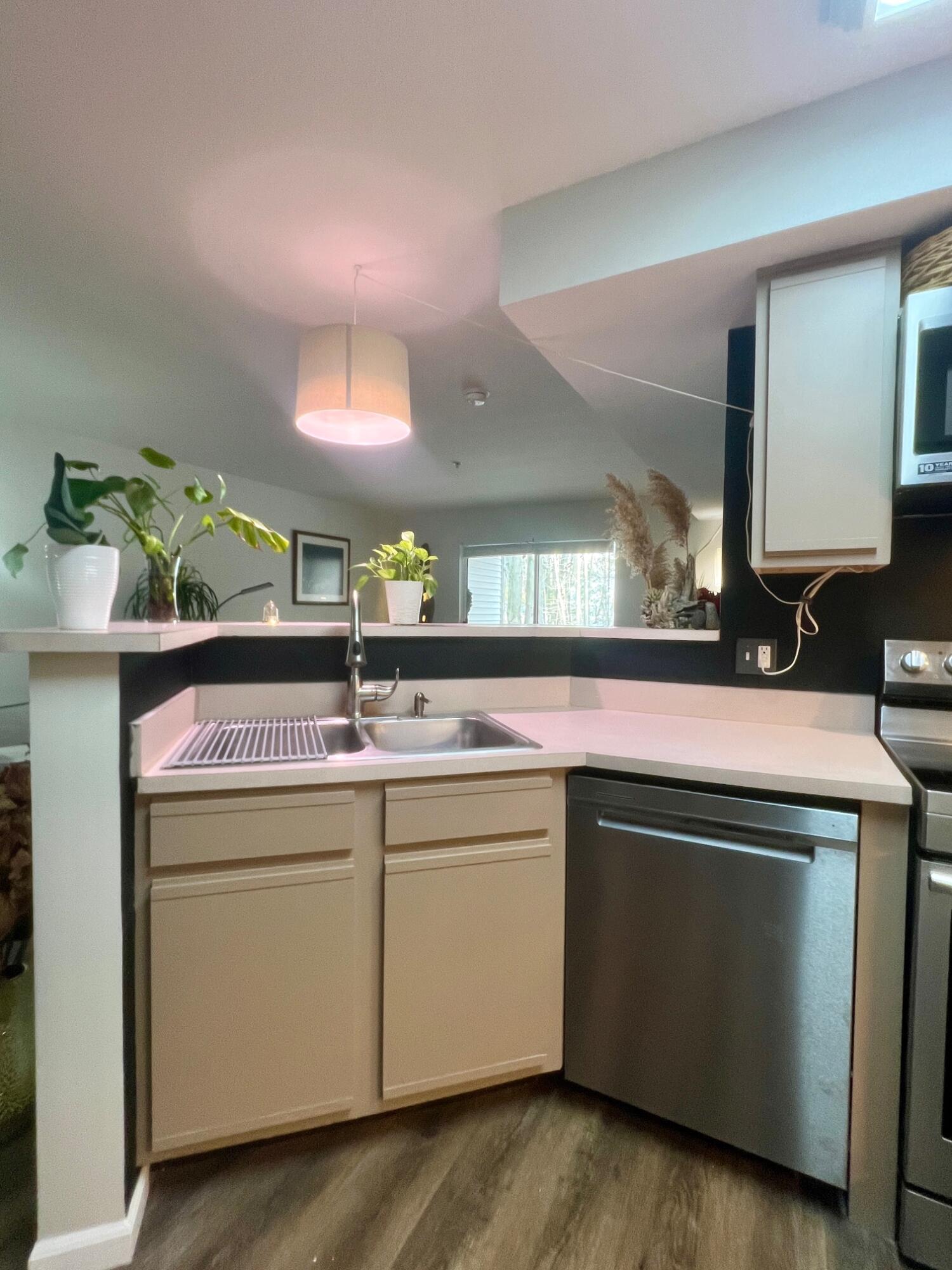 18372 North Ridge Court, Unit 8 Spring Lake, MI 49456 - Photo 8 of 44 IMG_8879