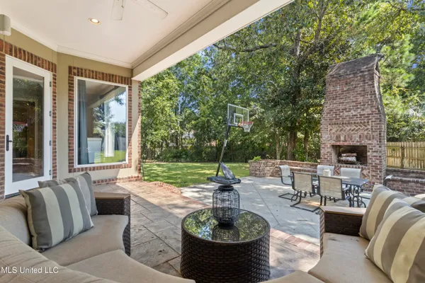 $665,000 | 2490 Castille Place, Biloxi, MS 39531