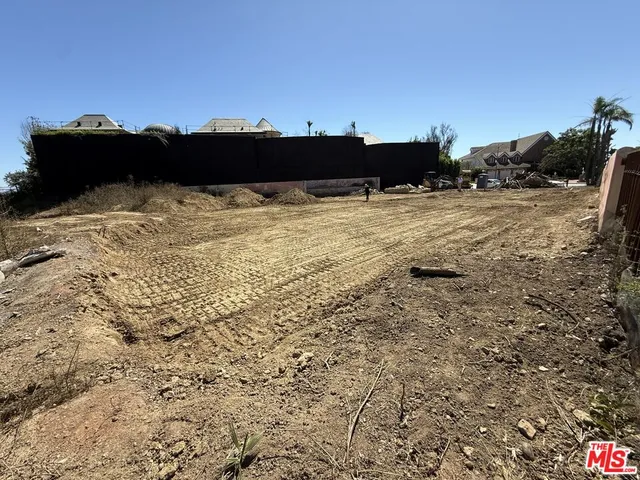 a view of a mountain