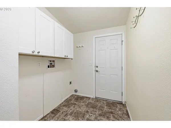 $141,900 | 1475 Green Acres Road, Unit 150, Eugene, OR 97408