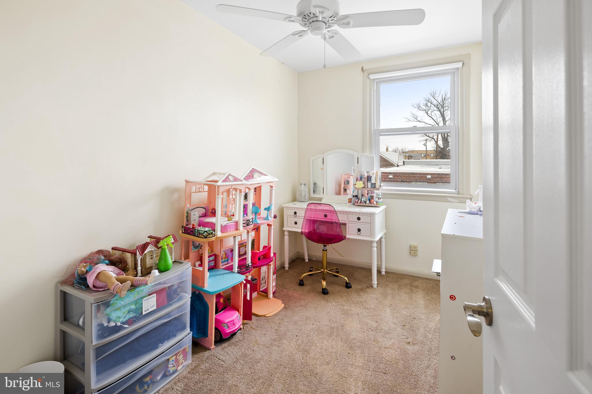 7851 Horrocks Street Philadelphia, PA 19152 - Photo 9 of 15