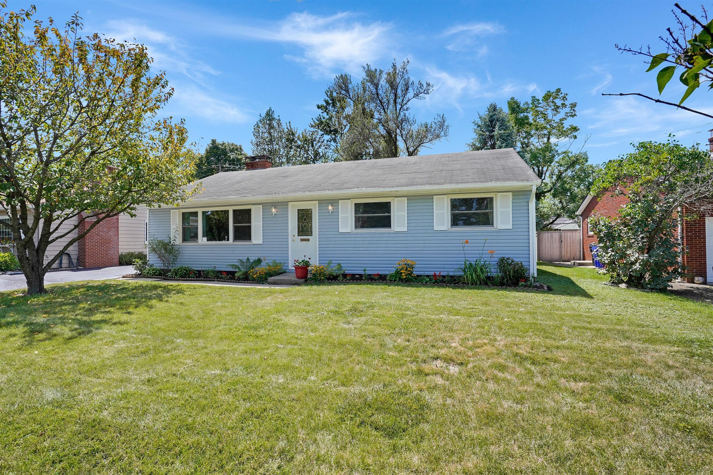 2201 Fishinger Road Upper Arlington, OH 43221 - Photo 2 of 37