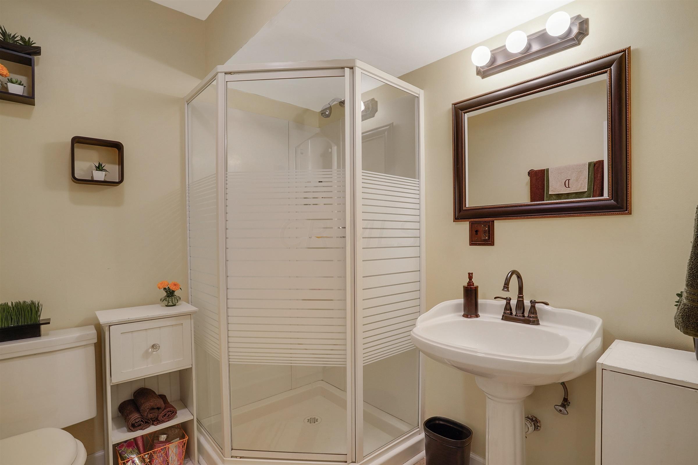 2201 Fishinger Road Upper Arlington, OH 43221 - Photo 23 of 37